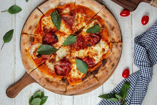 El 9 de febrero del 2017 la pizza fue oficialmente declarada Patrimonio Inmaterial de la Humanidad por la UNESCO. 
