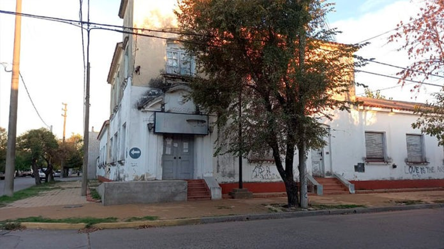 Oficina de Correo Argentino de Bolívar.