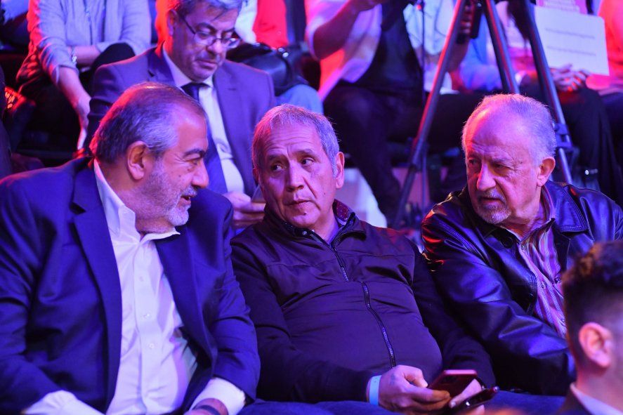 Los dirigentes gremiales Héctor Daher, Sergio Palazzo y Hugo Yasky vieron el debate entre vicepresidentes desde la tribuna.