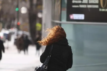 El SMN lanzó una alerta por vientos para la Provincia de Buenos Aires: ¿Se viene el frío?