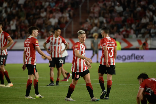 a estudiantes le postergaran su partido por la fecha 24, ¿cual es el motivo?