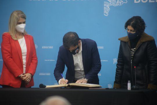 El gobernador Axel Kicillof firmó nuevos pliegos judiciales.