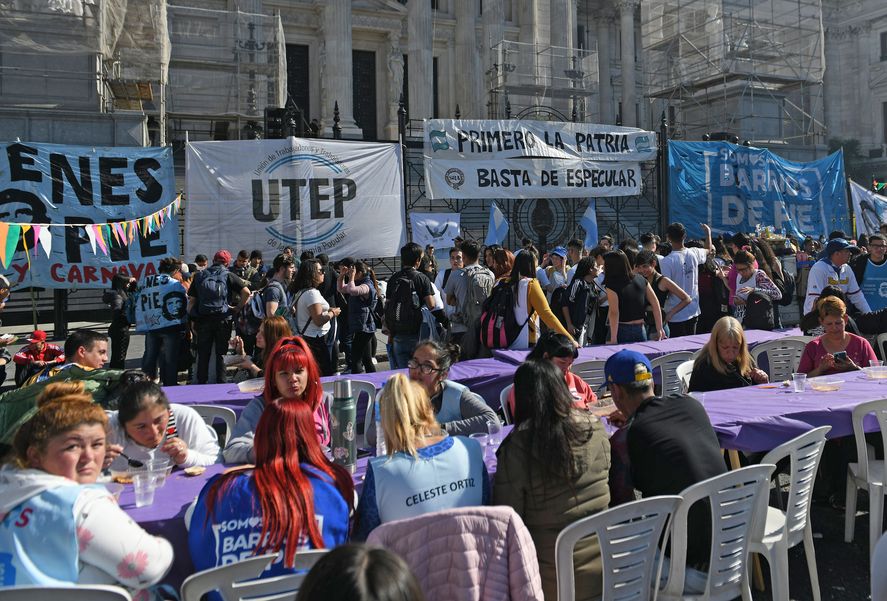 Axel Kicillof está invitado al congreso de Somos Barrios de Pie, movimiento social que ya le dio su respaldo para la reelección en la Provincia.