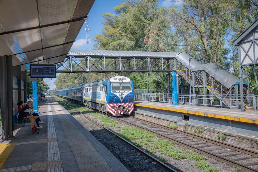 Este viernes feriado, el Tren San Mart&iacute;n funcionar&aacute; con un cronograma oficial por obras en el puente del r&iacute;o Reconquista.&nbsp;