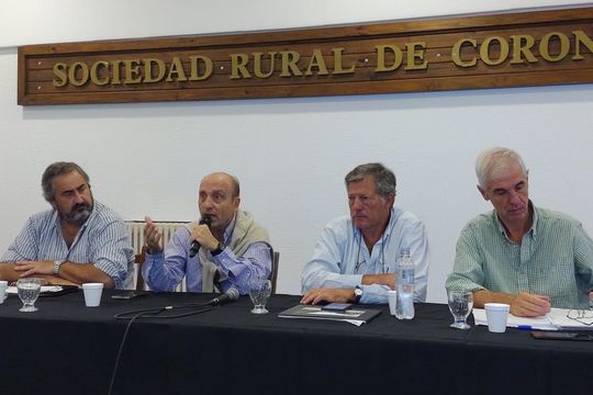 La entidad que nuclea a productores del campo bonaerense y La Pampa manifestó bronca e indignación por las medidas de los gobiernos nacional y provincial.