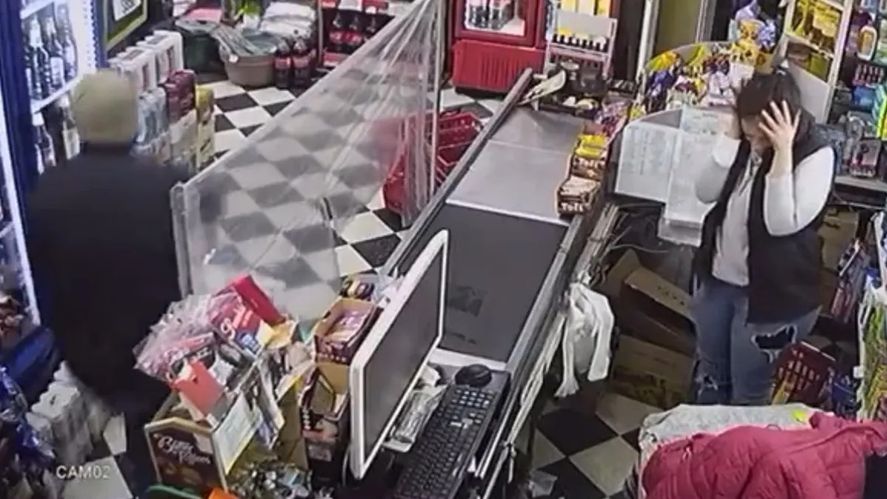 Mirá el violento robo en un supermercado de Temperley