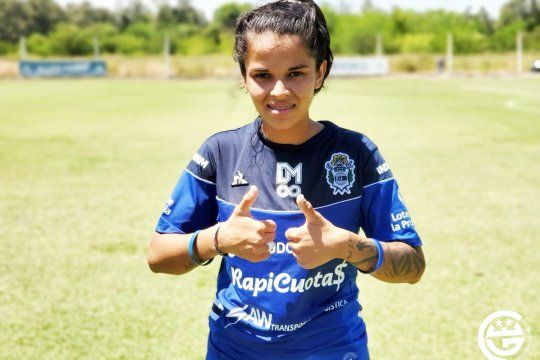 Tabi Roldán se fue de Gimnasia y jugará en el fútbol femenino de Ecuador.