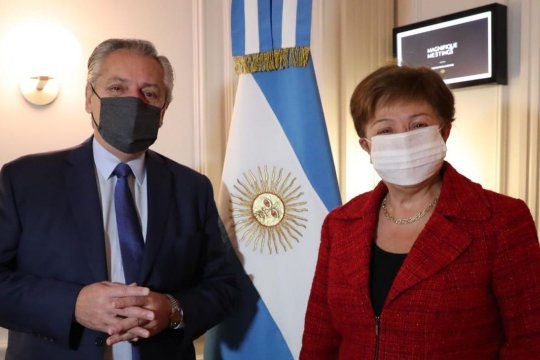 El directorio del FMI aprobó el acuerdo con la Argentina