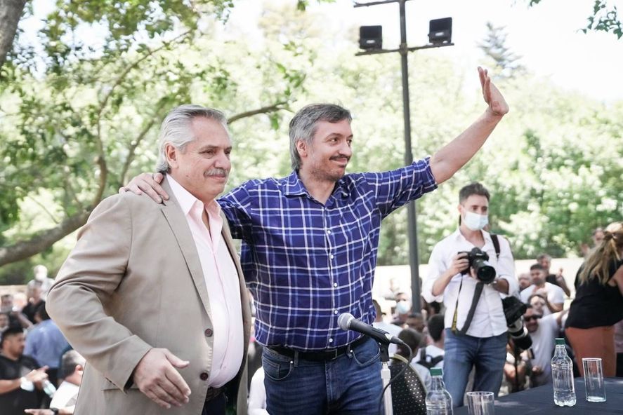 Máximo Kirchner junto al presidente Alberto Fernández en la Quinta de San Vicente para asumir al frente del PJ BOnaerense