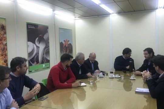 Foto: comenzó la reunión en Agroindustria. Gentileza revista Génesis