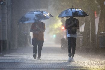 ¿llega la lluvia?: alerta amarilla por tormentas y vientos en gran parte de la provincia