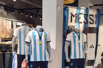 te come el sueldo: mira el exorbitante precio de la camiseta de argentina
