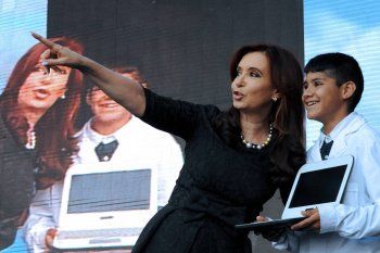 Cristina Fernández de Kirchner y Axel Kicillof relanzarán el Conectar Igualdad en Lomas de Zamora.