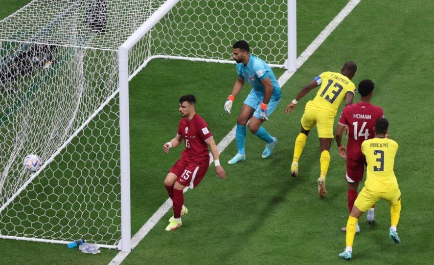 El VAR debutó en el Mundial Qatar 2022 con un gol anulado a Ecuador por un off side, mediante un nuevo sistema de análisis