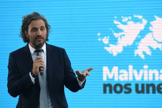 Santiago Cafiero cruzó a los libertarios: “Se banaliza la causa Malvinas”