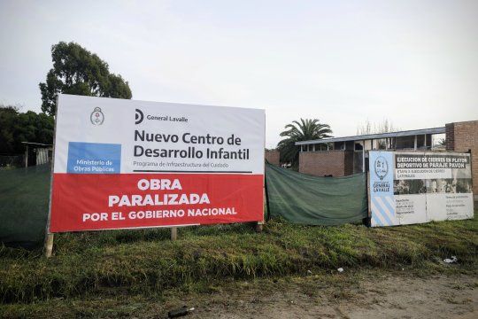 Todas las obras que Javier Milei paralizó en la Provincia por 4,4 billones de pesos y que afectan a 128 municipios