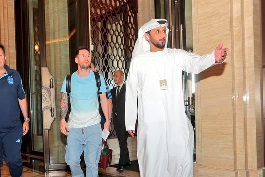 Pase maestro lo estábamos esperando: Messi ya está en Qatar