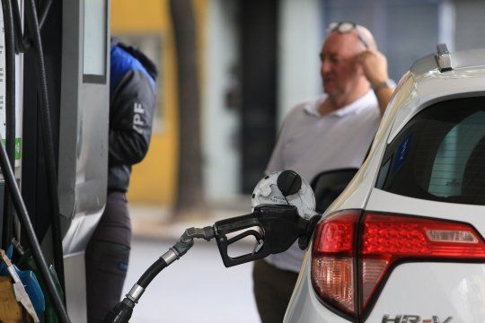 Petroleros lanzan un paro general a partir de mañana jueves y afectará a todas las estaciones de servicio