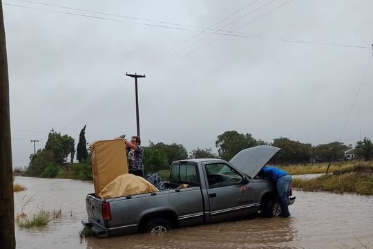 Carmen de Patagones: lluvias dejan viviendas y campos inundados (Facebook Patagones a diario) 