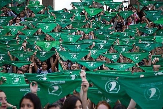 convocan a votar el domingo con el panuelo verde por el aborto legal, seguro y gratuito