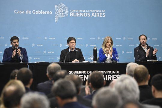 la provincia cumplio con el pago de la deuda externa y saco chapa: sin resignar prioridades