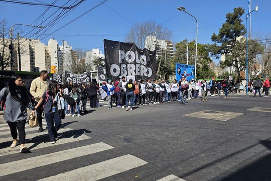 El Polo Obrero encabeza un piquete en Avellaneda. Piden ser recibidos por funcionarios de Capital Humano