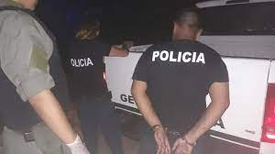 Otra de policías delincuentes: tres detenidos en Ezeiza