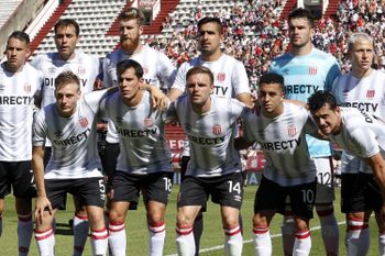 Facundo Sánchez en una formación de Estudiantes en 2016.