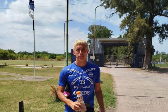 Nicolás Barros Schelotto se estuvo entrenando con la Reserva de Gimnasia.