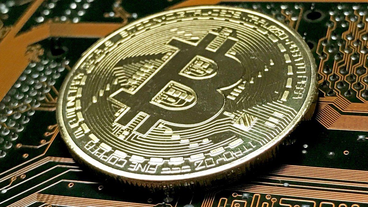 a cómo está el bitcoin ahorita