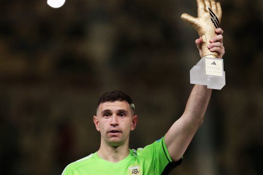 Emiliano Dibu Martínez elegido el mejor arquero argentino en el Mundial Qatar 2022