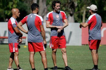 Eduardo Domínguez llevó adelante un nuevo ensayo en Estudiantes pensando en la Copa de la Liga