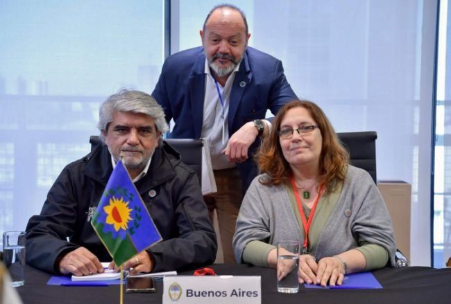 El ministro de Trabajo bonaerense, Walter Correa, y su equipo en el Consejo Federal del Trabajo.