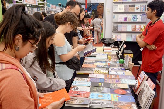 Banco Nación ofrece descuentos en la Feria Internacional del Libro.