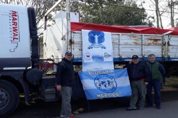 Malvinas Solidarias: El camión que transportaron a El Impenetrable con donaciones de ropa, comida, materiales de construcción. 