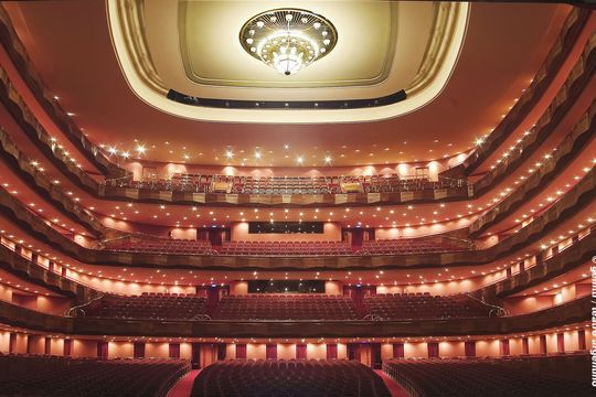 El Teatro Argentino con una propuesta para conocer sus espacios y su historia 