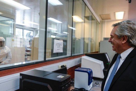 El presidente Alberto Fernández recorrerá este lunes los laboratorios de la Universidad Nacional de San Martín donde se desarrolló el suero equino hiperinmune