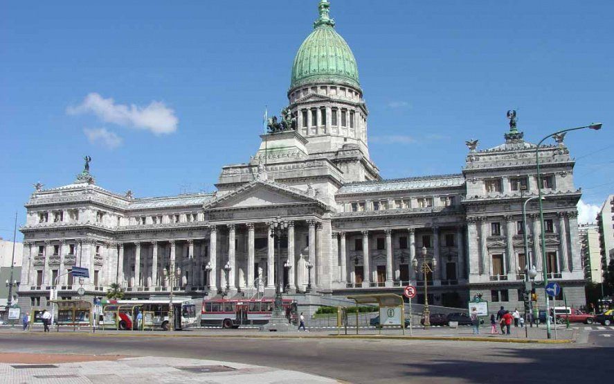 Con la presencia de Cristina Fernández, el Senado realiza pruebas en el sistema de sesión virtual