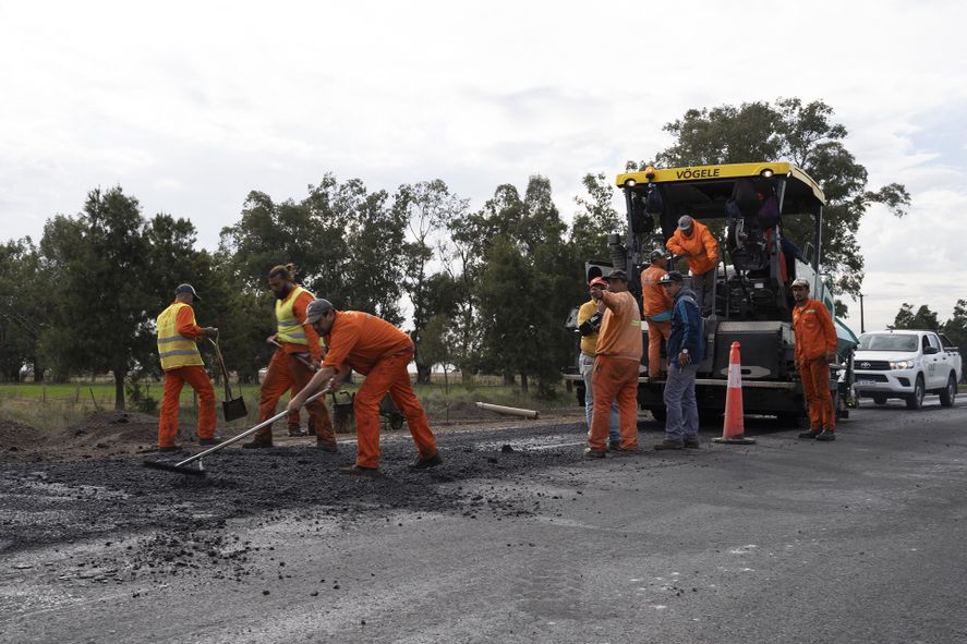 Repavimentación de la Ruta provincial 215 entre los municipios de Cañuelas y Monte