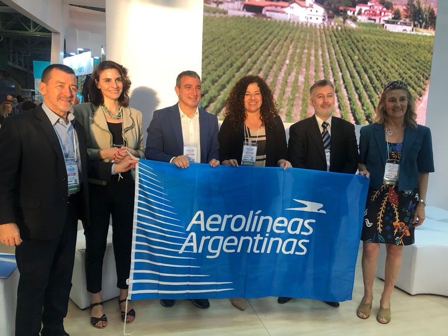 El radicalismo destacó la labor de Aerolíneas Argentinas