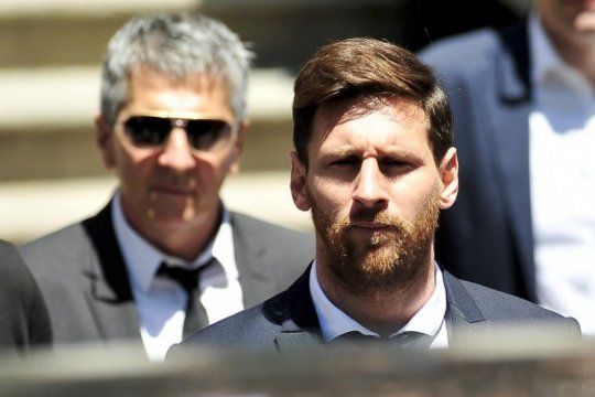 Jorge Messi escolta a su hijo en Barcelona: la resolución es inminente