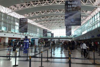 El aeropuerto de Ezeiza se mantendrá abierto y es uno de los únicos internacionales habilitados.