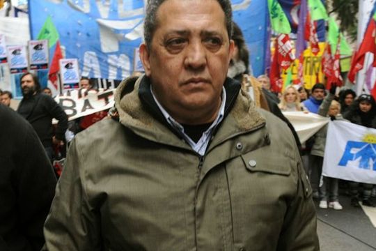 El dirigente Luis DÈlía durante una movilización callejera. 