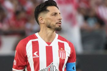 José Sosa 2025: la renovación de contrato con Estudiantes es inminente.