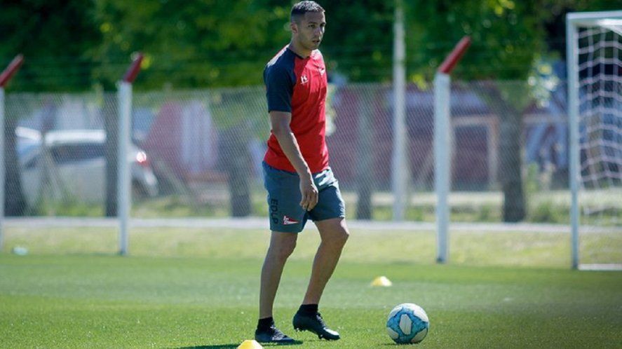 Fernando Tobio en un entrenamiento de Estudiantes.