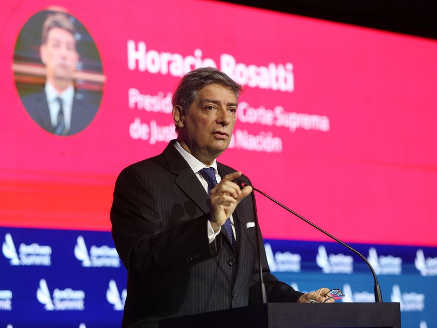 Horacio Rosatti sugirió que la emisión monetaria es inconstitucional