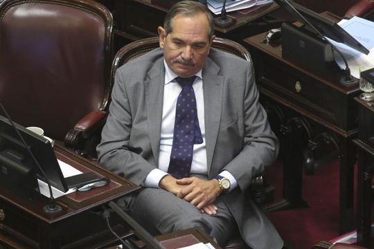 José Alperovich está licenciado hasta diciembre en el Senado de la Nación tras conocerse la causa de abuso