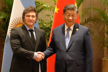 Javier Milei junto al presidente de China, Xi Jinping.