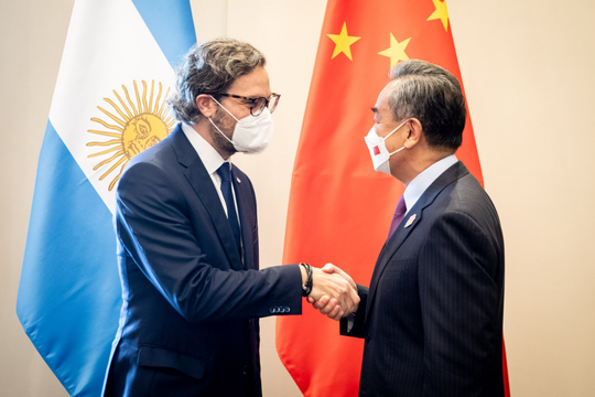 China respalda oficialmente el ingreso de Argentina a los BRICS