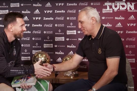 Choque de estrellas: Messi habló con Stoitchkov y habló de lo que será para él el Mundial de Qatar 2022.